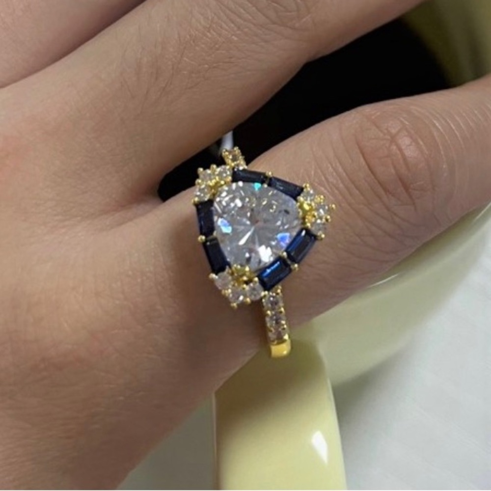Halo Triangle Cut White & Blue Sapphire Engagement Ring - Picture 8 of 9
